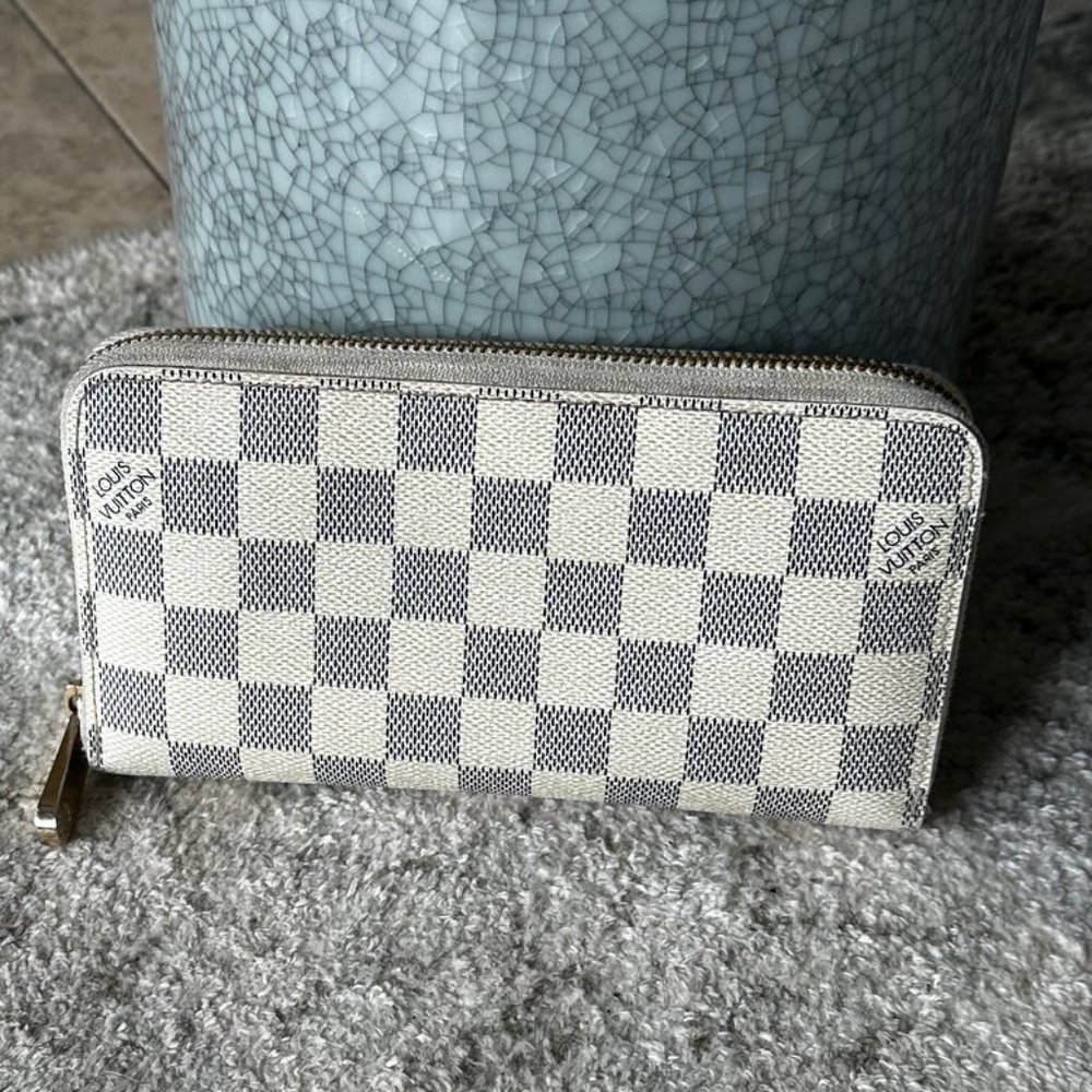 Louis Vuitton Damier Azur Leather Zip Long Wallet Ivory